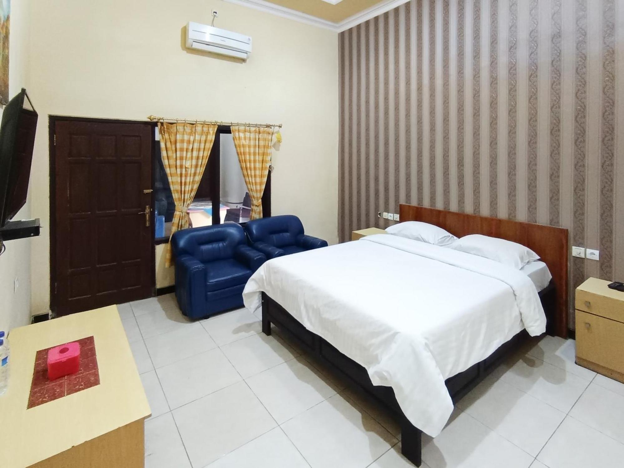 Gita Puri Redpartner Blitar 호텔 외부 사진