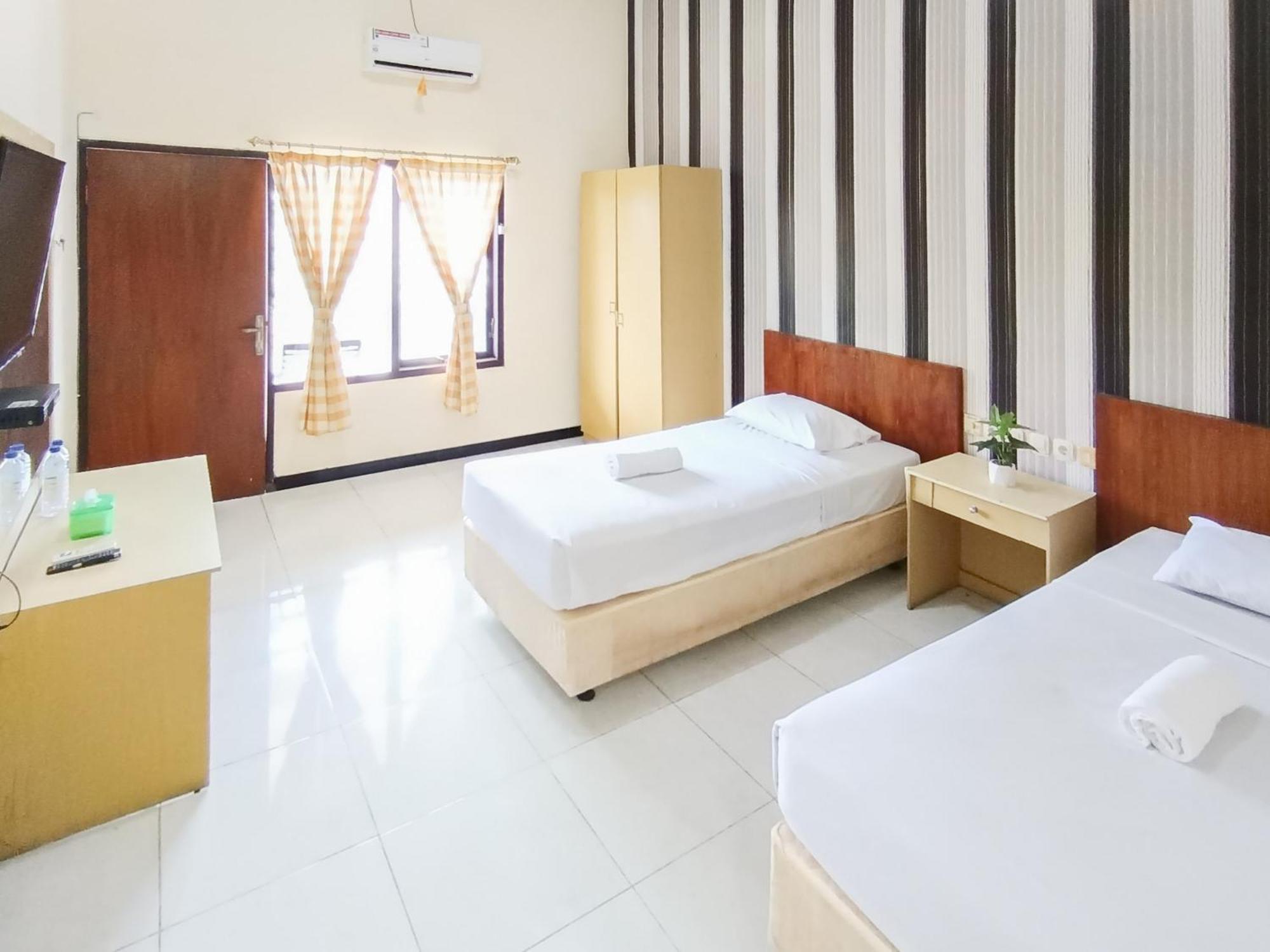 Gita Puri Redpartner Blitar 호텔 외부 사진