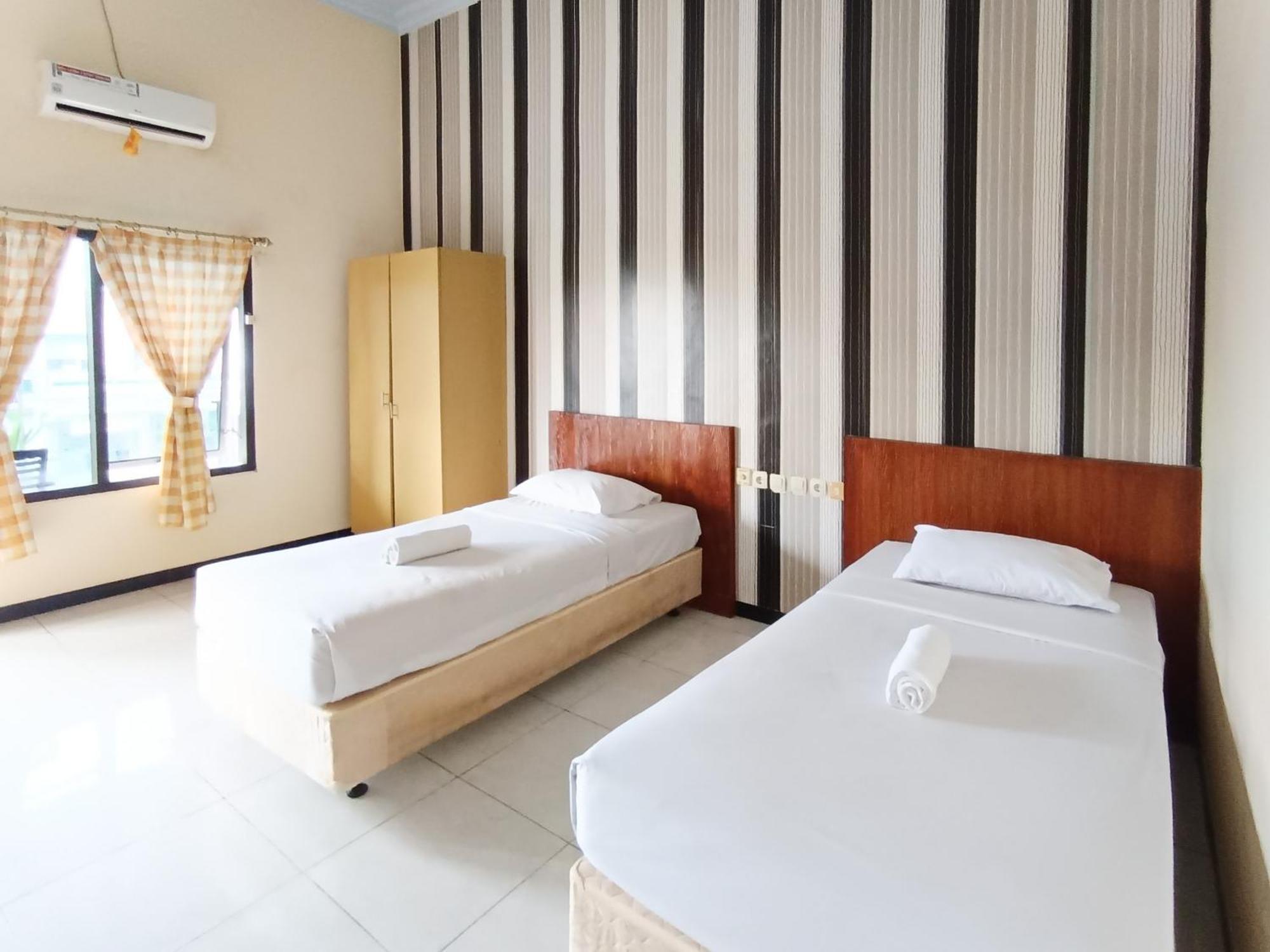 Gita Puri Redpartner Blitar 호텔 외부 사진